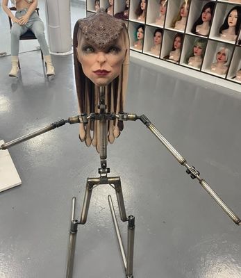 Une poupée sexuelle jouet tête d'étranger pour le cosplay